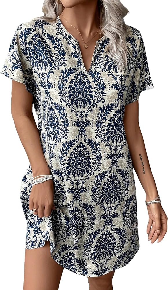 WDIRARA Women's Graphic Print Notched Neck Short Dolman Sleeve Tunic Mini Dress